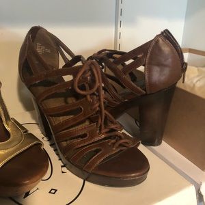 Chunky strappy heels - size 10